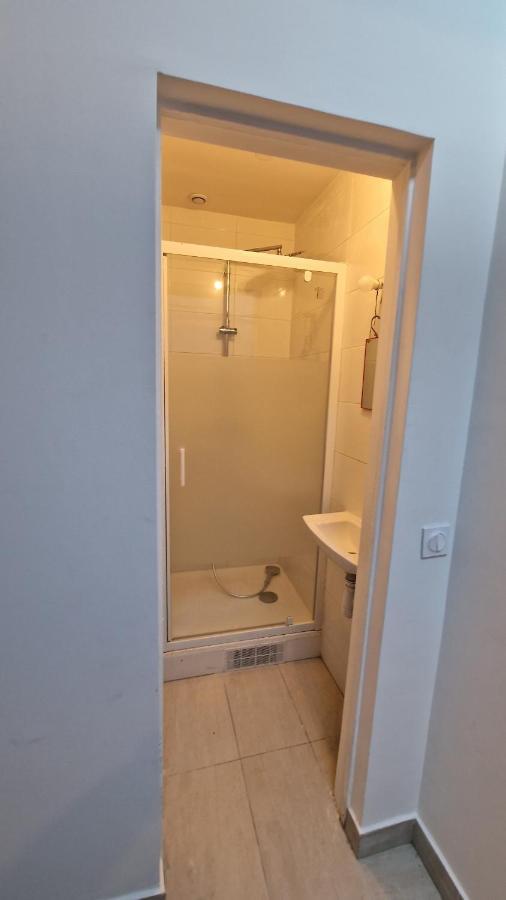 Le 23 Aparthotel Colombes  Luaran gambar